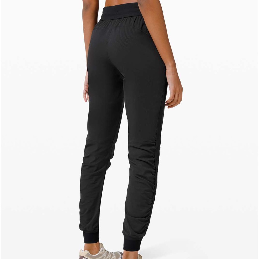 Lululemon beyond the Studio joggers sz 6